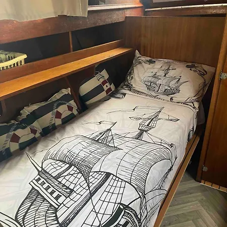 Hotel na wodzie Original Friendly Boat *