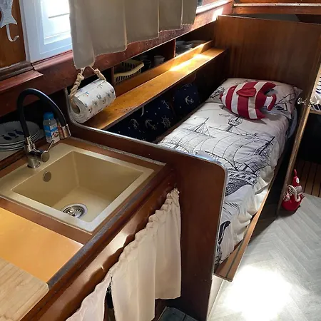 Original Friendly Boat